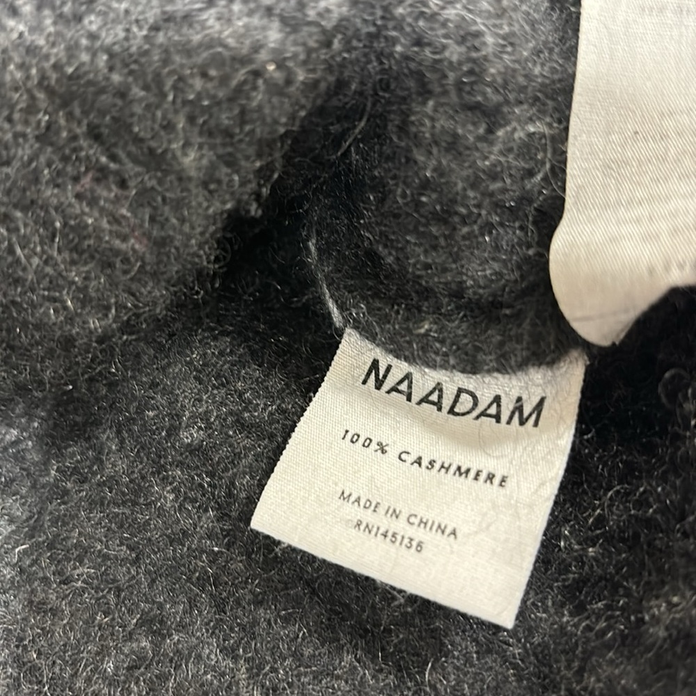 Cashmere cropped turtleneck sweater - Picture 3 of 5